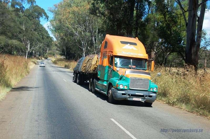 Zimbabwe trucks (5).JPG - Proud air deflector 3.